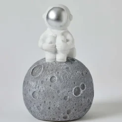 Pilbeam - Nightlight Astronaut