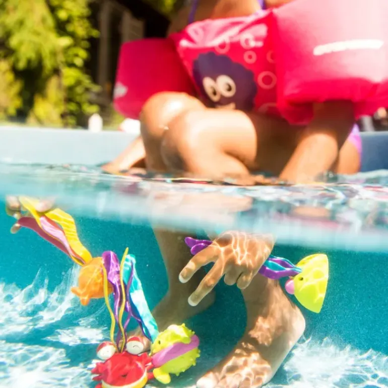 B. toys – Scoop-A-Diving Set - Finley