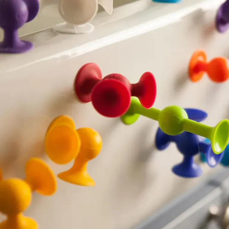 Fat Brain - Squigz 24pc Starter Set