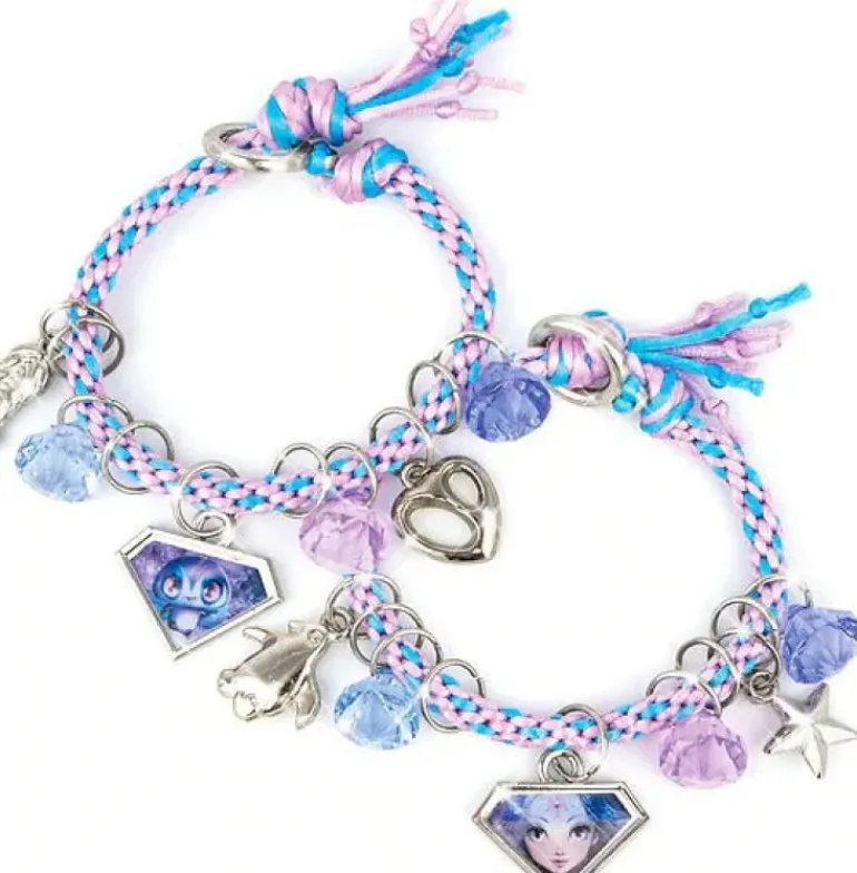 Nebulous Stars 23 - Best friend Bracelets