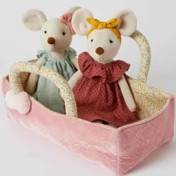 Pilbeam - Toy Carry Cot