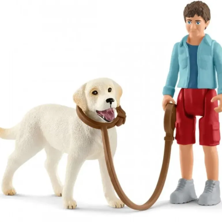 Schleich - Walking With Labrador Retriever