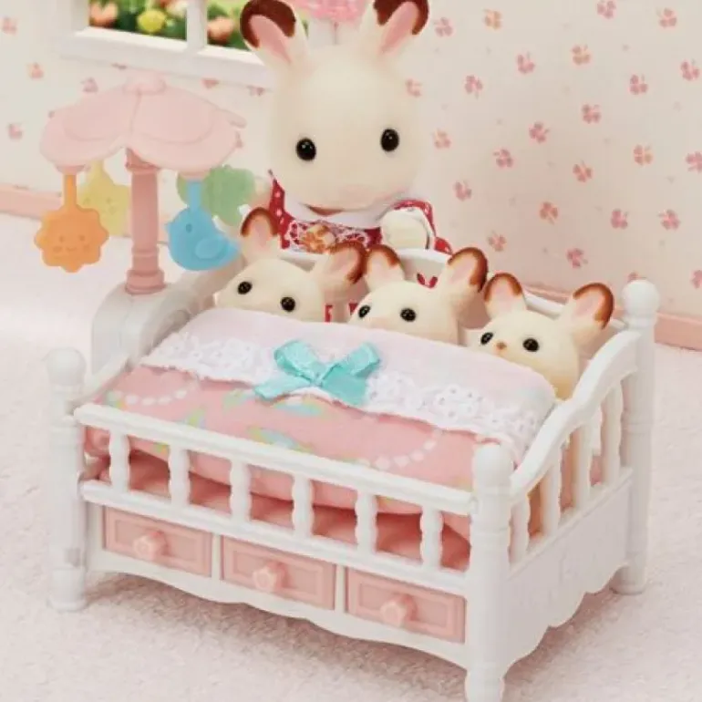 Sylvanian Families - Crib With Mobile